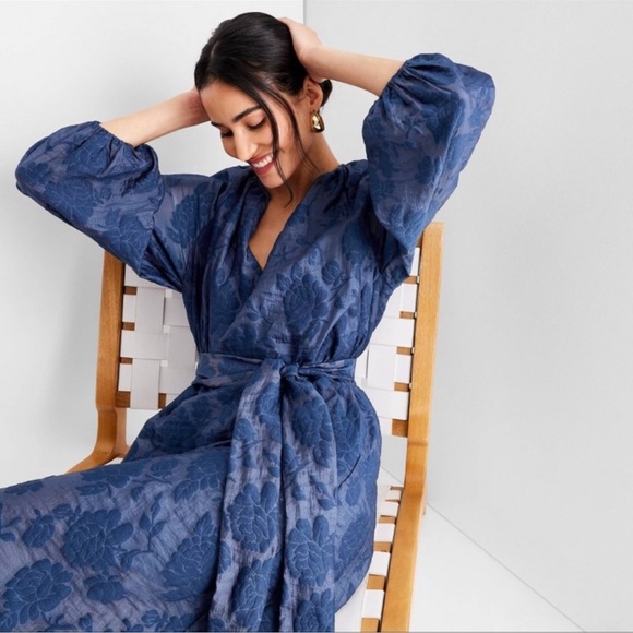 Elegant Blue Midi Dress - Picture 3 of 4